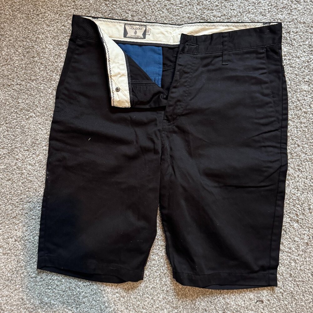 Vintage Volcom Chino Shorts | Black Casual Walk Shorts Size 30